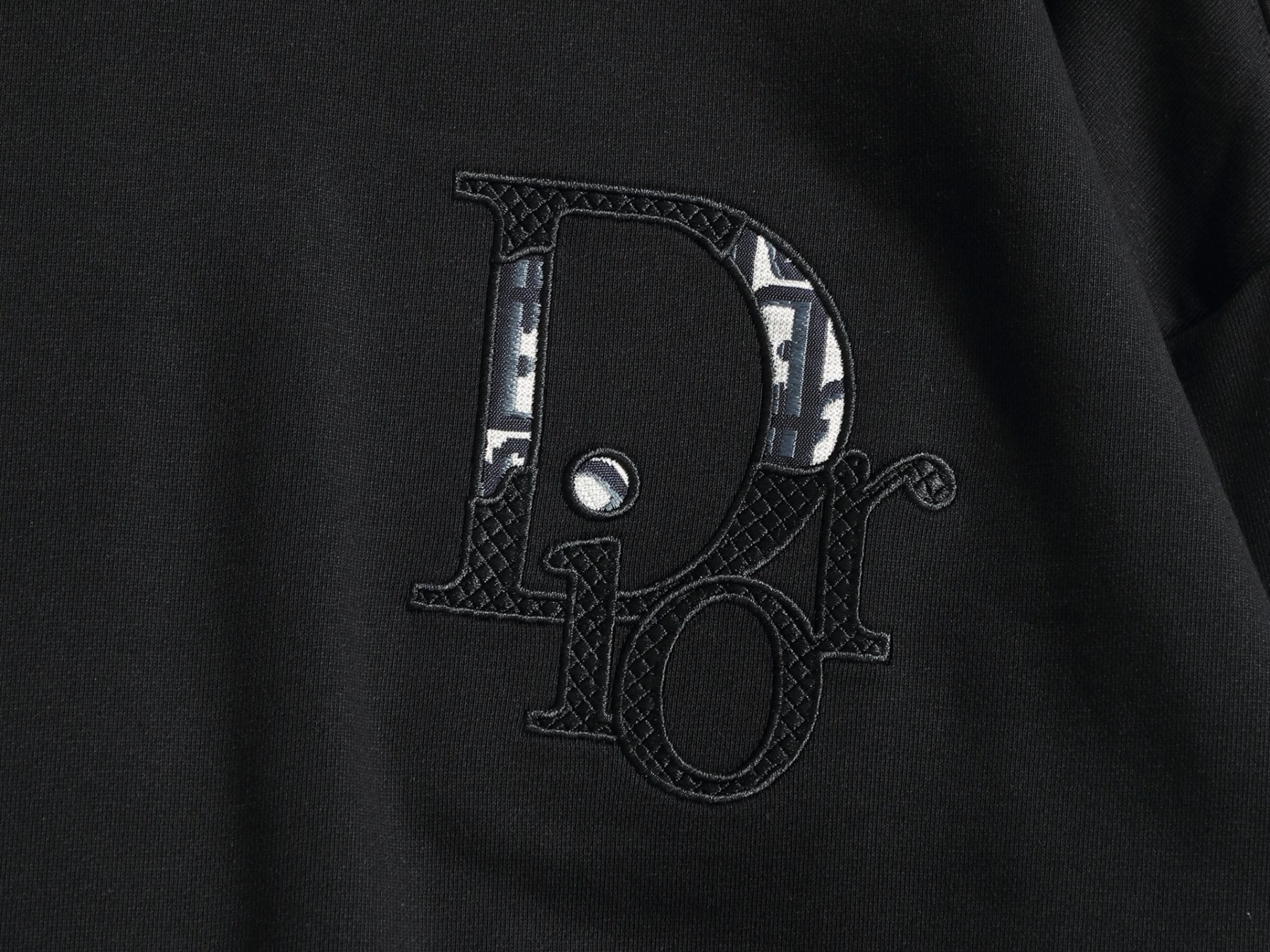 【DIOR】刺繍長袖 T シャツ