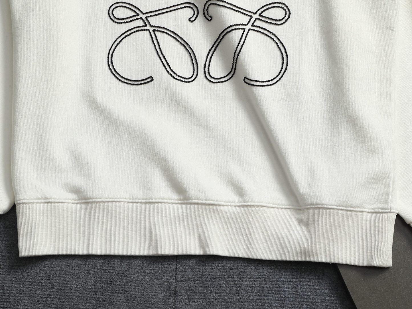 【LOEWE】刺繍長袖 T シャツ