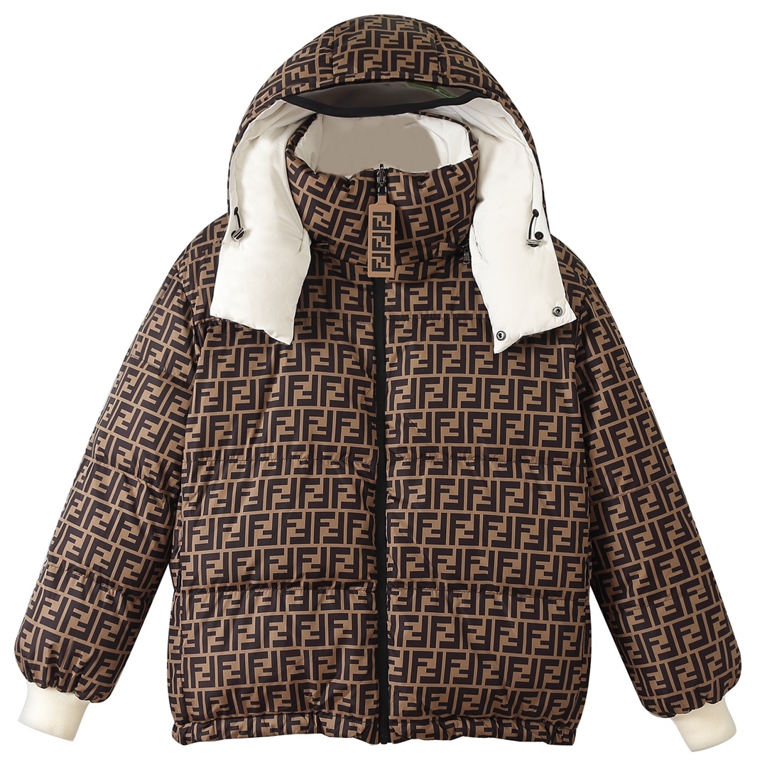 FENDI（フェンディ） ダウンジャケット