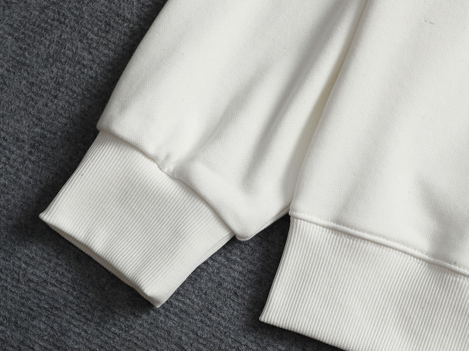 【LOEWE】刺繍長袖 T シャツ