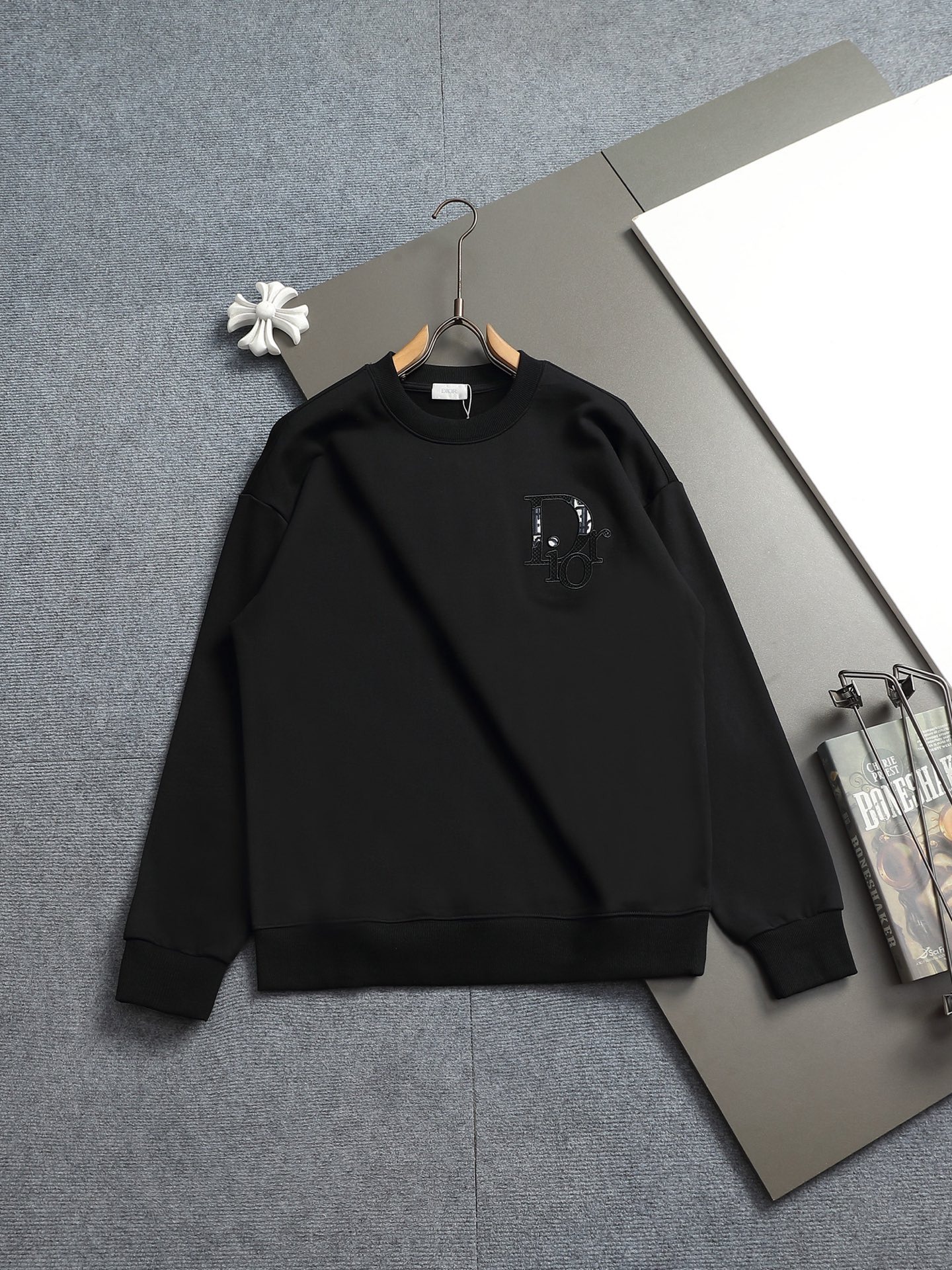 【DIOR】刺繍長袖 T シャツ