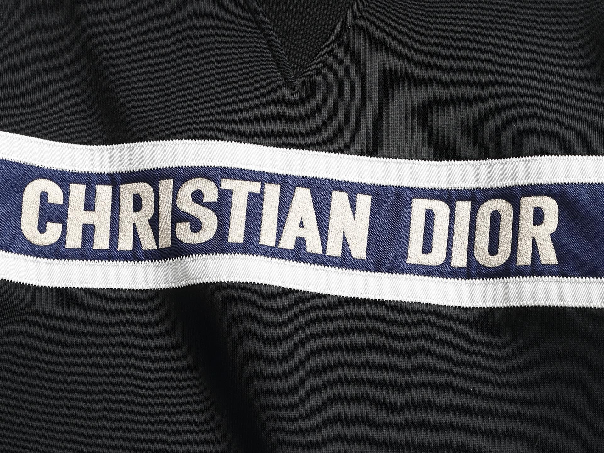 【DIOR】刺繍長袖 T シャツ
