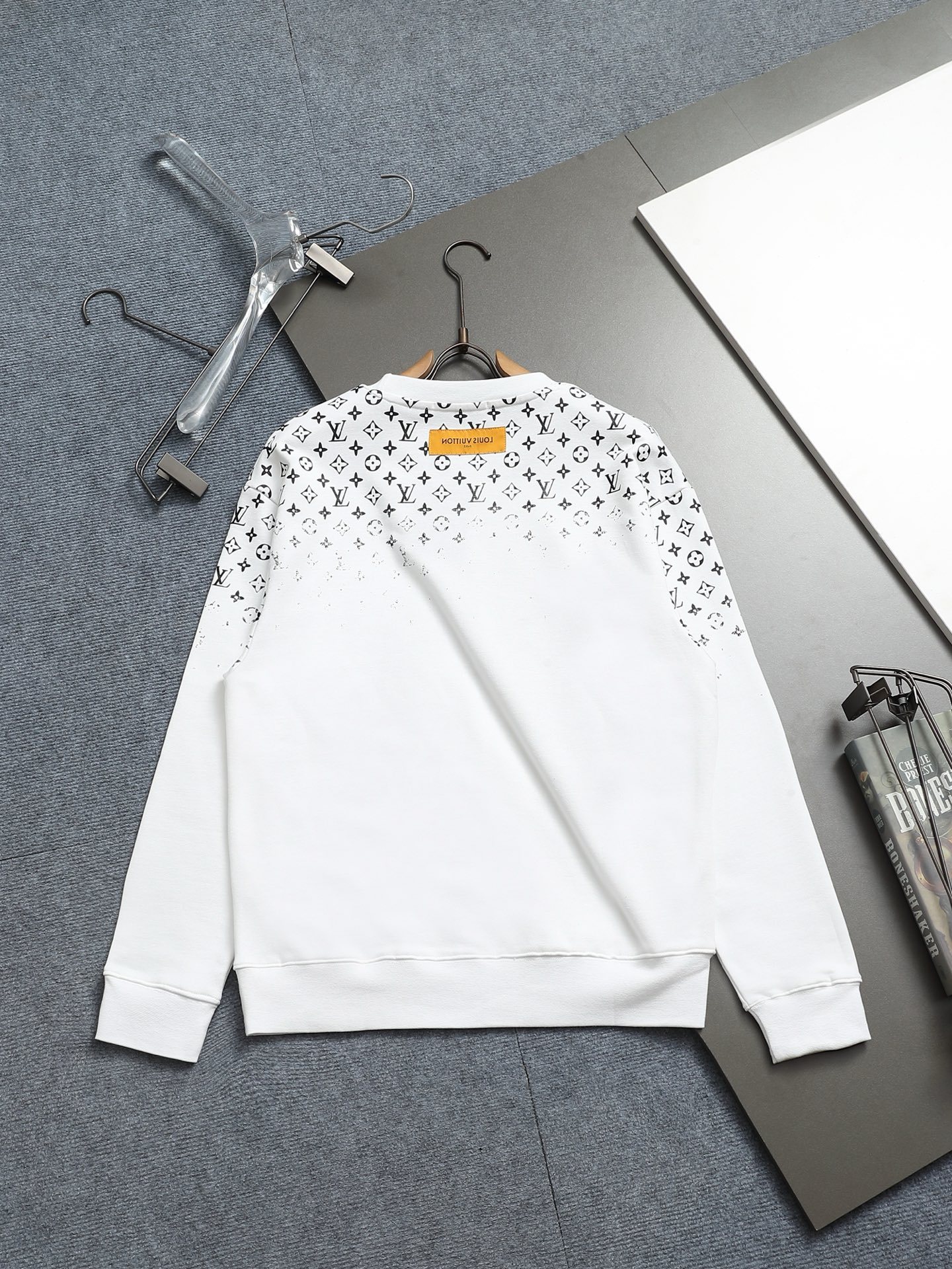 【LOUIS VUITTON】長袖 T シャツ