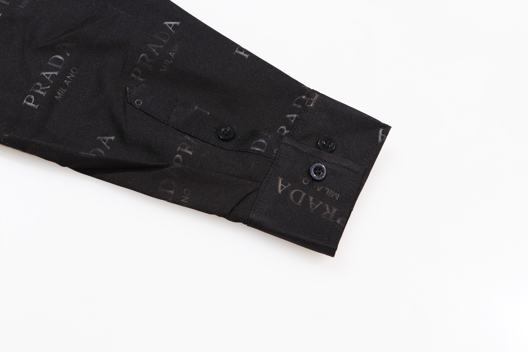 【PRADA 公式旗艦店】プラダ シャツ ご好評に付き再入荷 240803