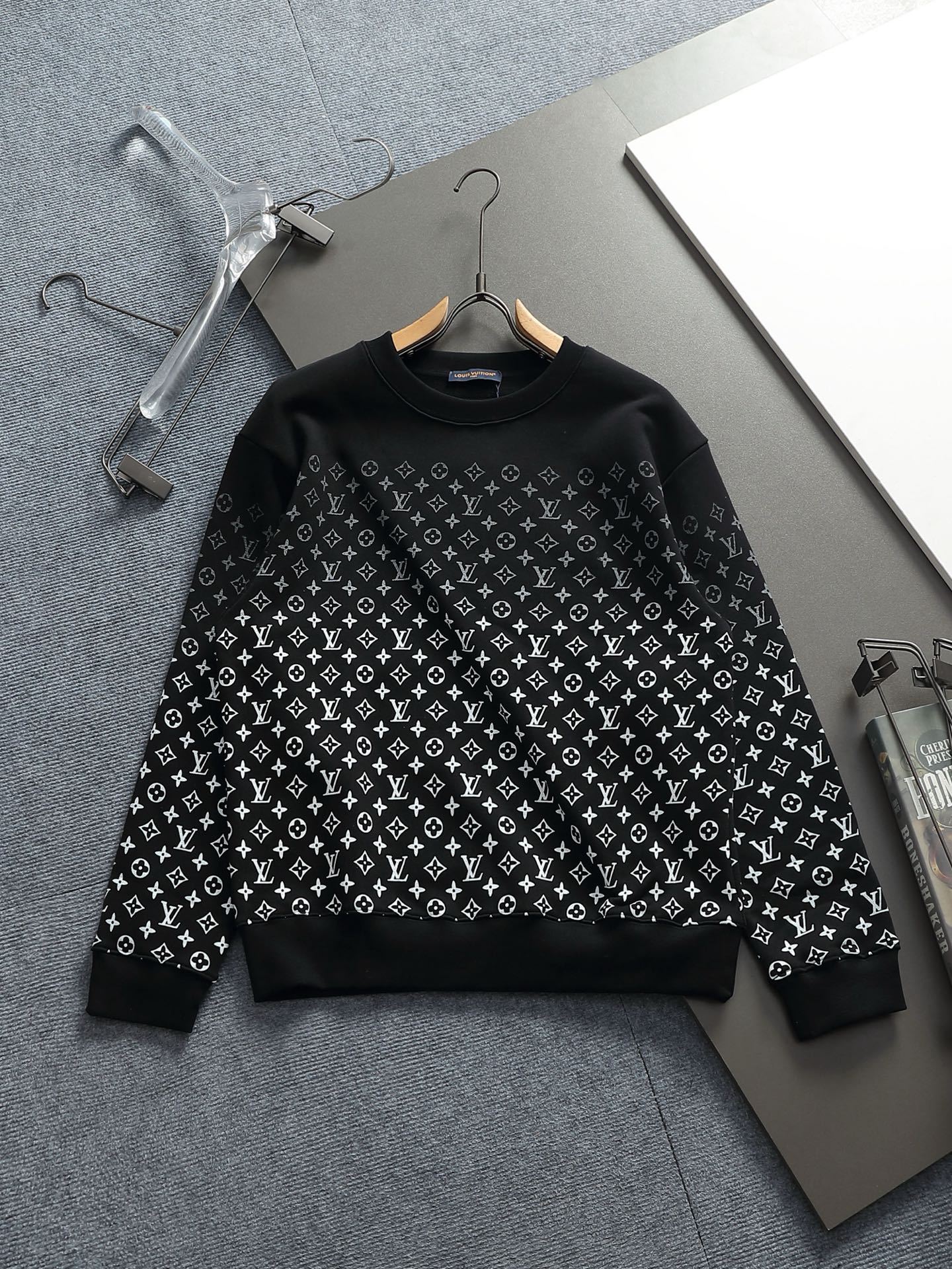 【LOUIS VUITTON】長袖 T シャツ