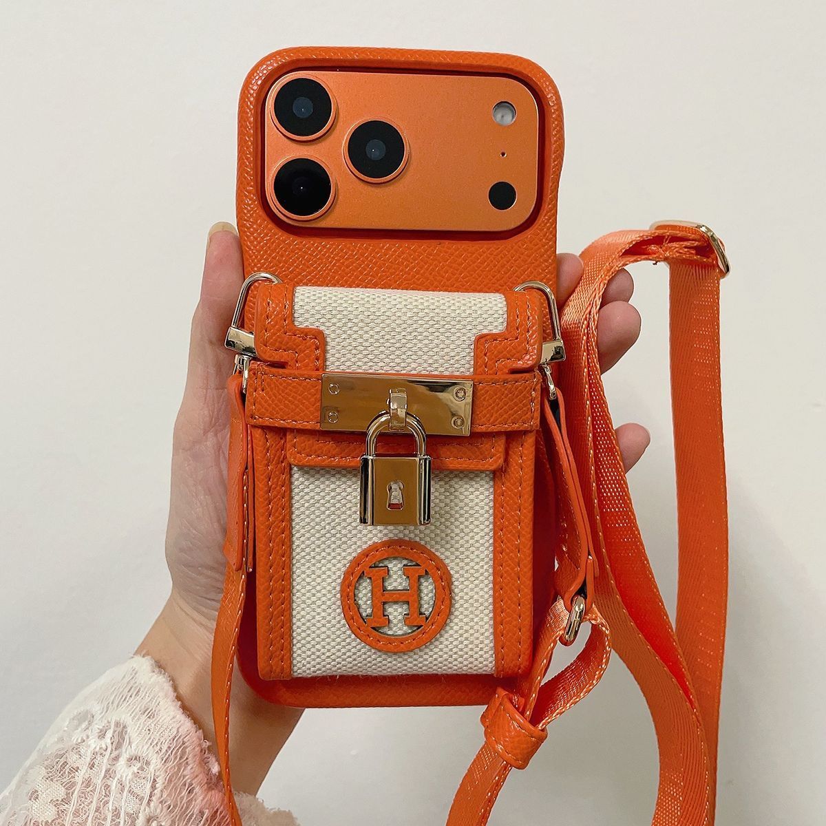 HERMES エルメス 携帯電話ケース 適用対象 apple iPhone