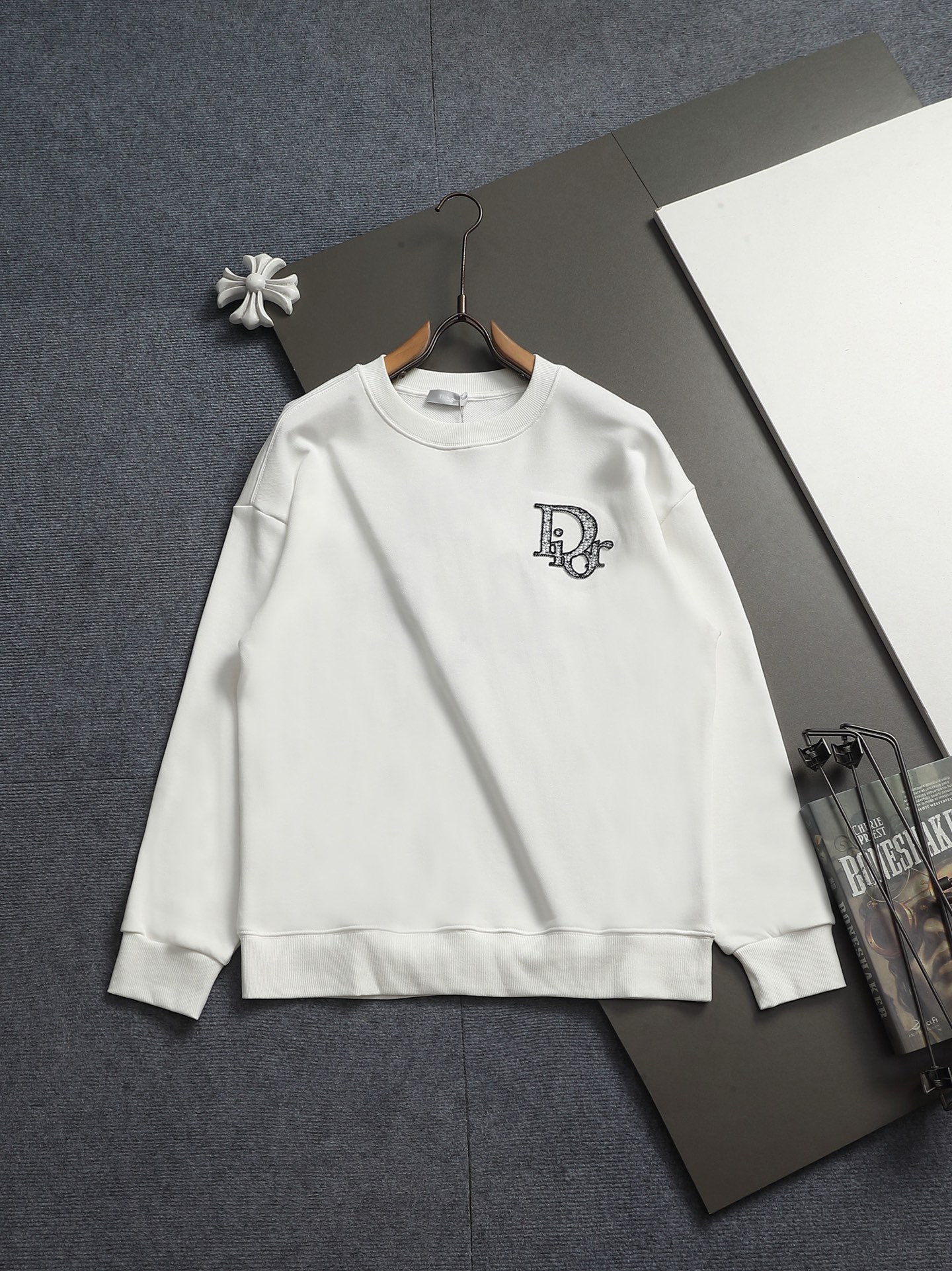 【DIOR】刺繍長袖 T シャツ