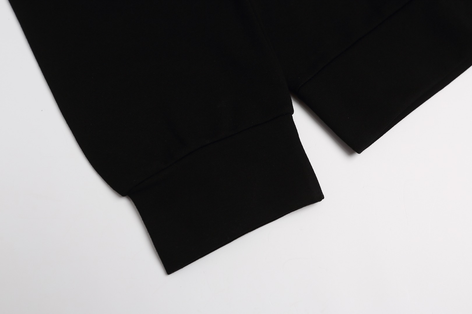 【PRADA】長袖 T シャツ
