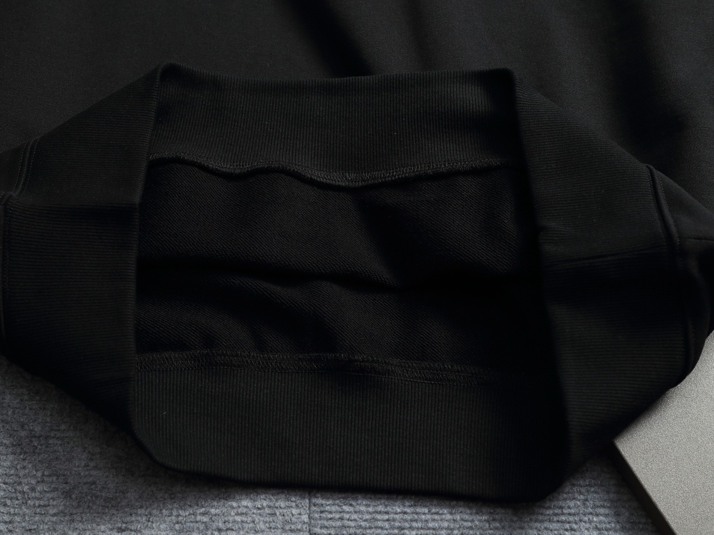 【DIOR】刺繍長袖 T シャツ