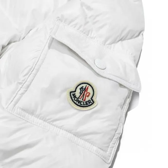【Moncler全国送料無料】【即日出荷】新作数量限定予行販売モンクレールダウンジャケット