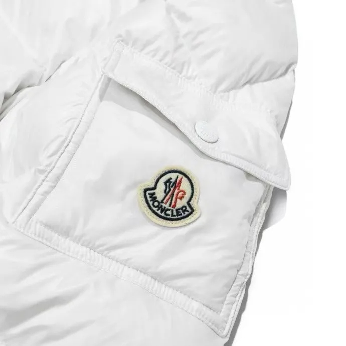 【Moncler全国送料無料】【即日出荷】新作数量限定予行販売モンクレールダウンジャケット