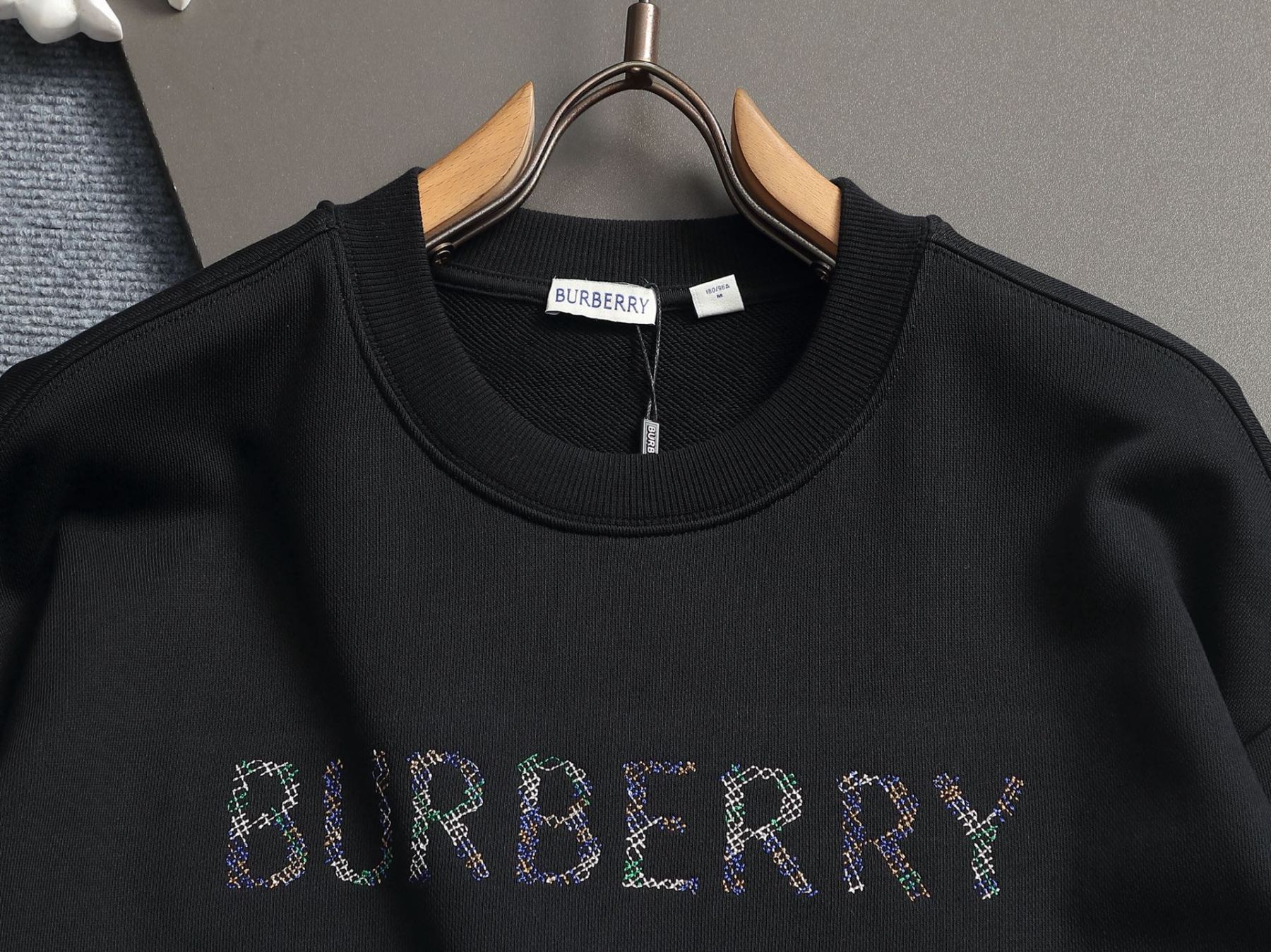 【BURBERRY】刺繍長袖 T シャツ