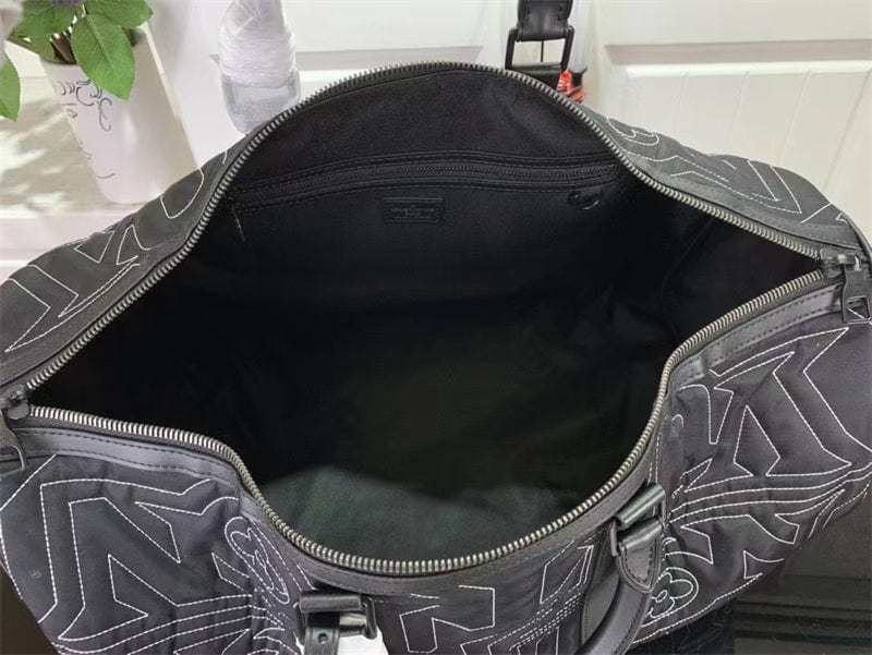 Louis Vuitton キーポル・バンドリエール 50 ブラック M21428