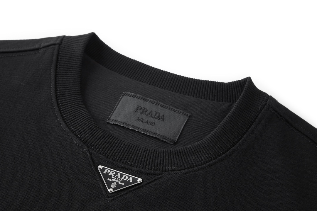 【PRADA】長袖 T シャツ