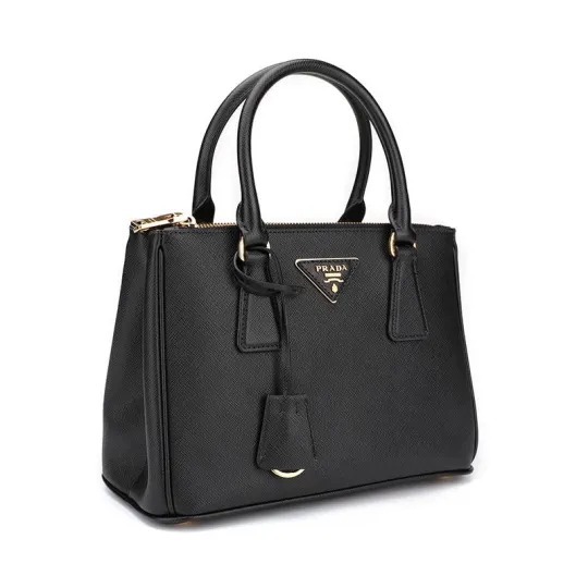 🔥STORY雑誌掲載🔥！高垣麗子さん愛用の新作バッグが登場！PRADA ガレリア スモール スクエア バッグ！！まさに「今」持ちたい！