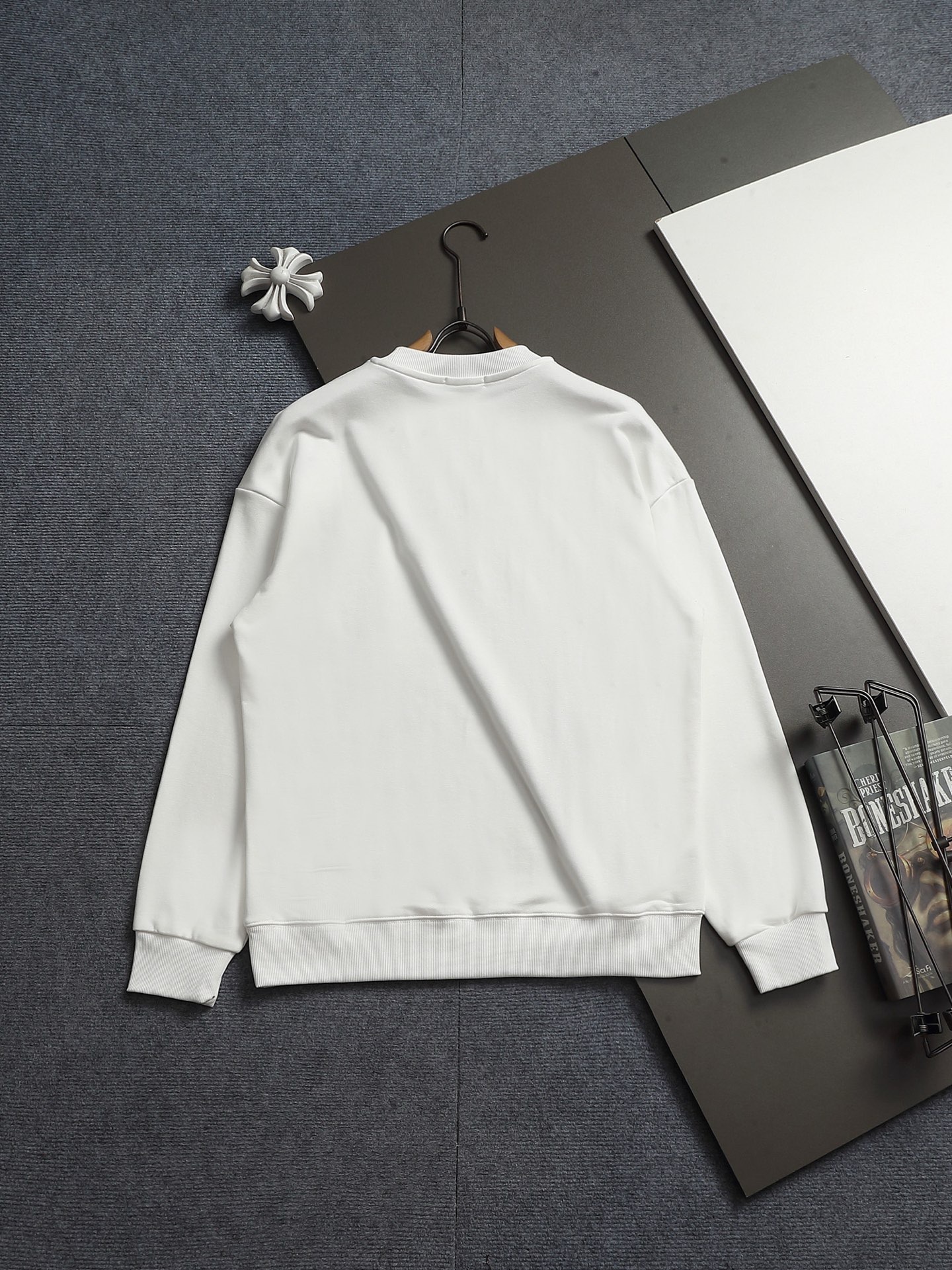 【LOEWE】刺繍長袖 T シャツ