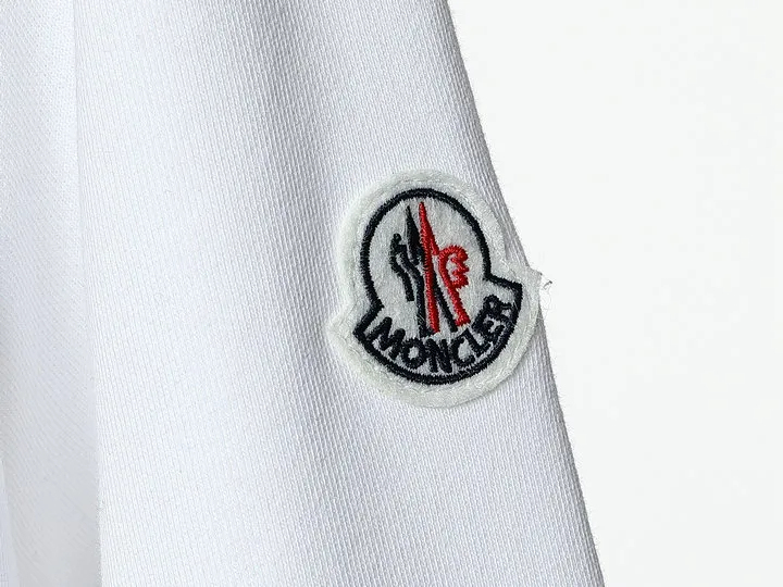 【MONCLER旗艦店】モンクレール 長袖 男女兼用 ご好評に付き再入荷！