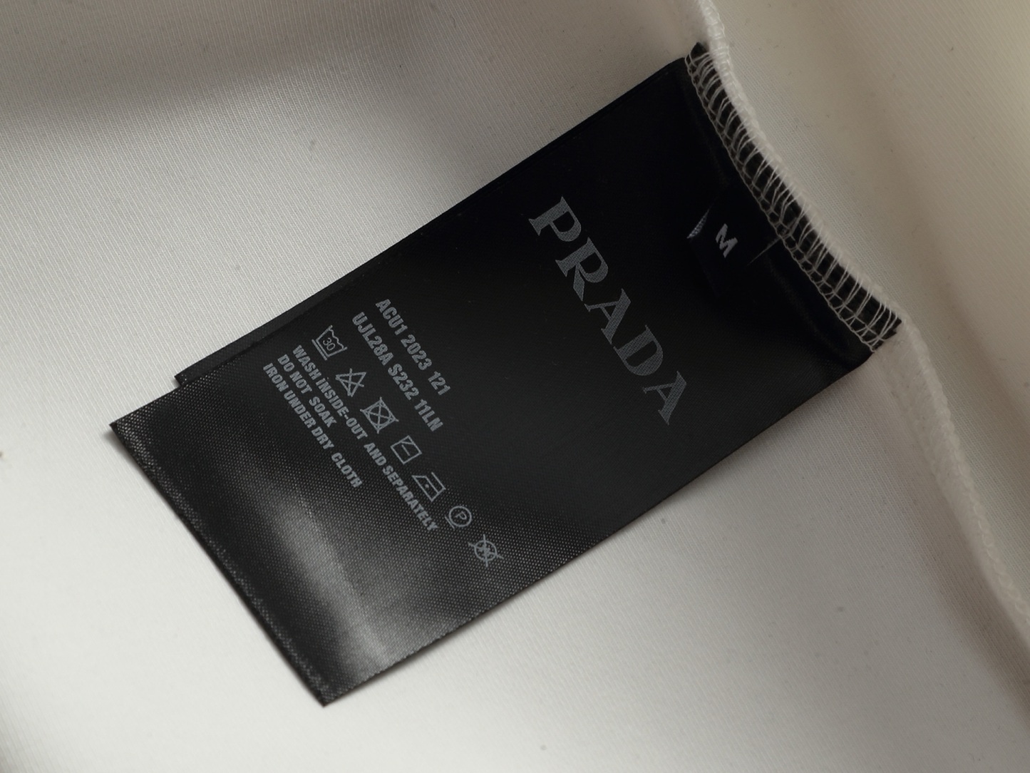 【PRADA】長袖 T シャツ