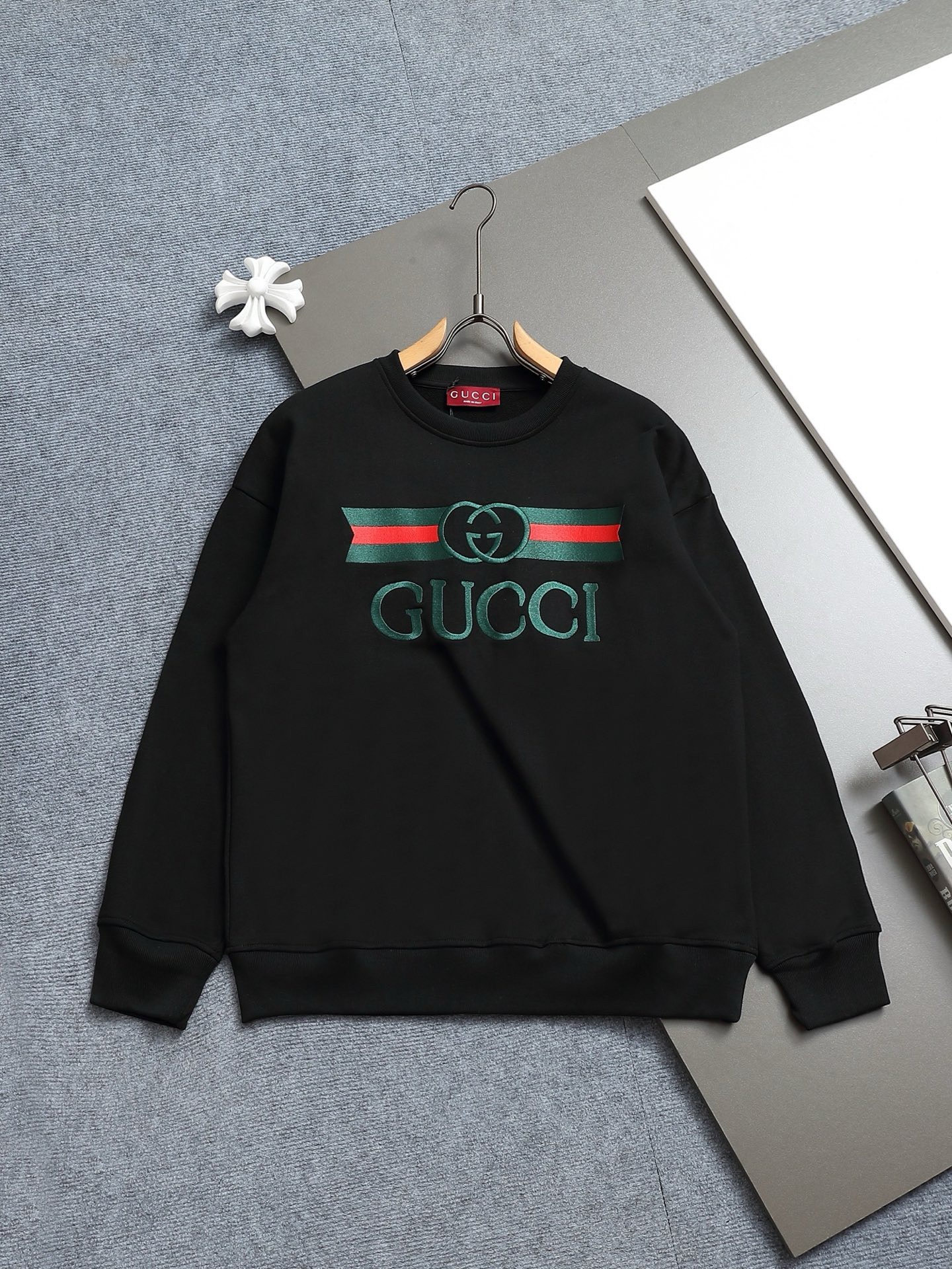 【GUCCI】刺繍長袖 T シャツ