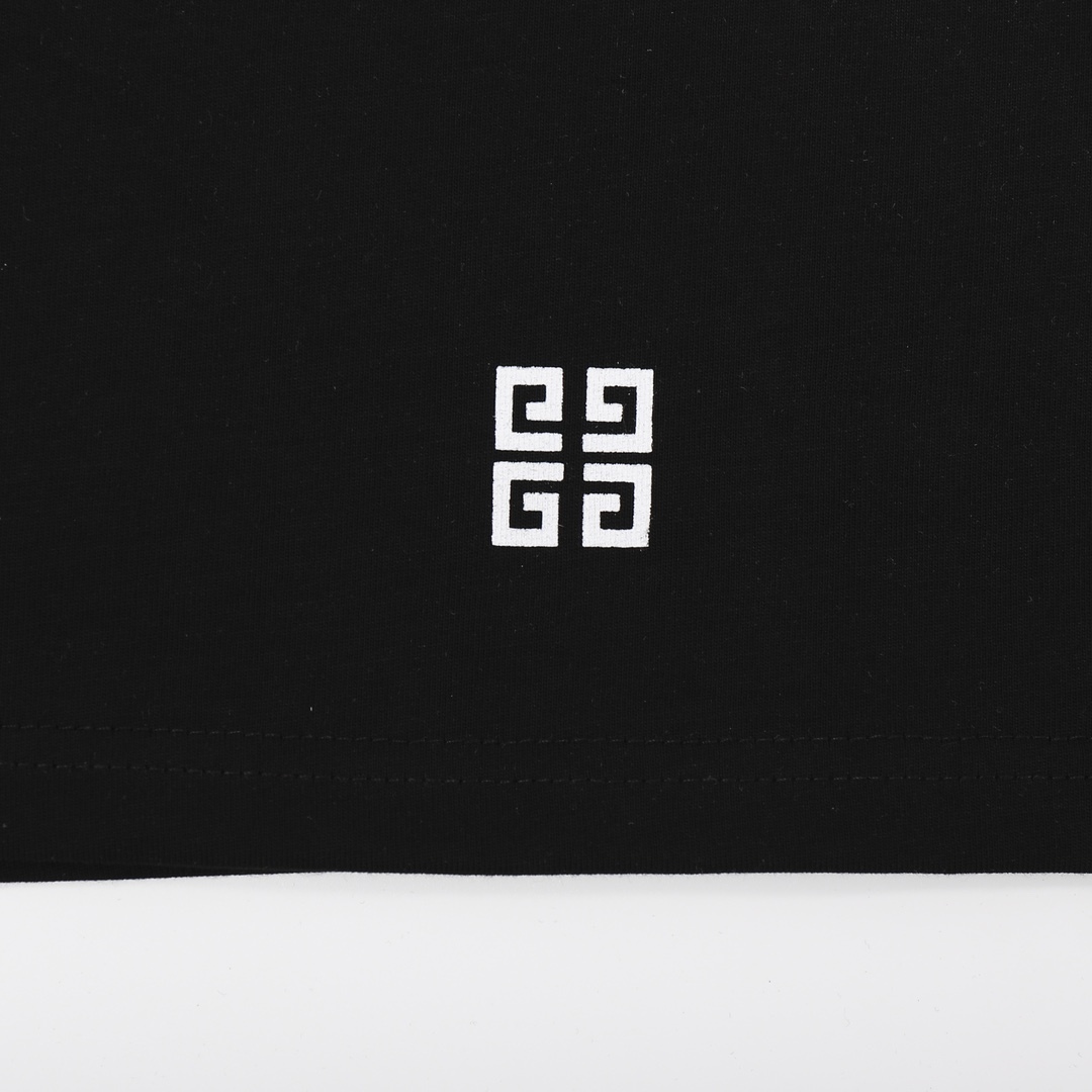 【GIVENCHY 公式旗艦店】 ジバンシー Tシャツ ご好評に付き再入荷！