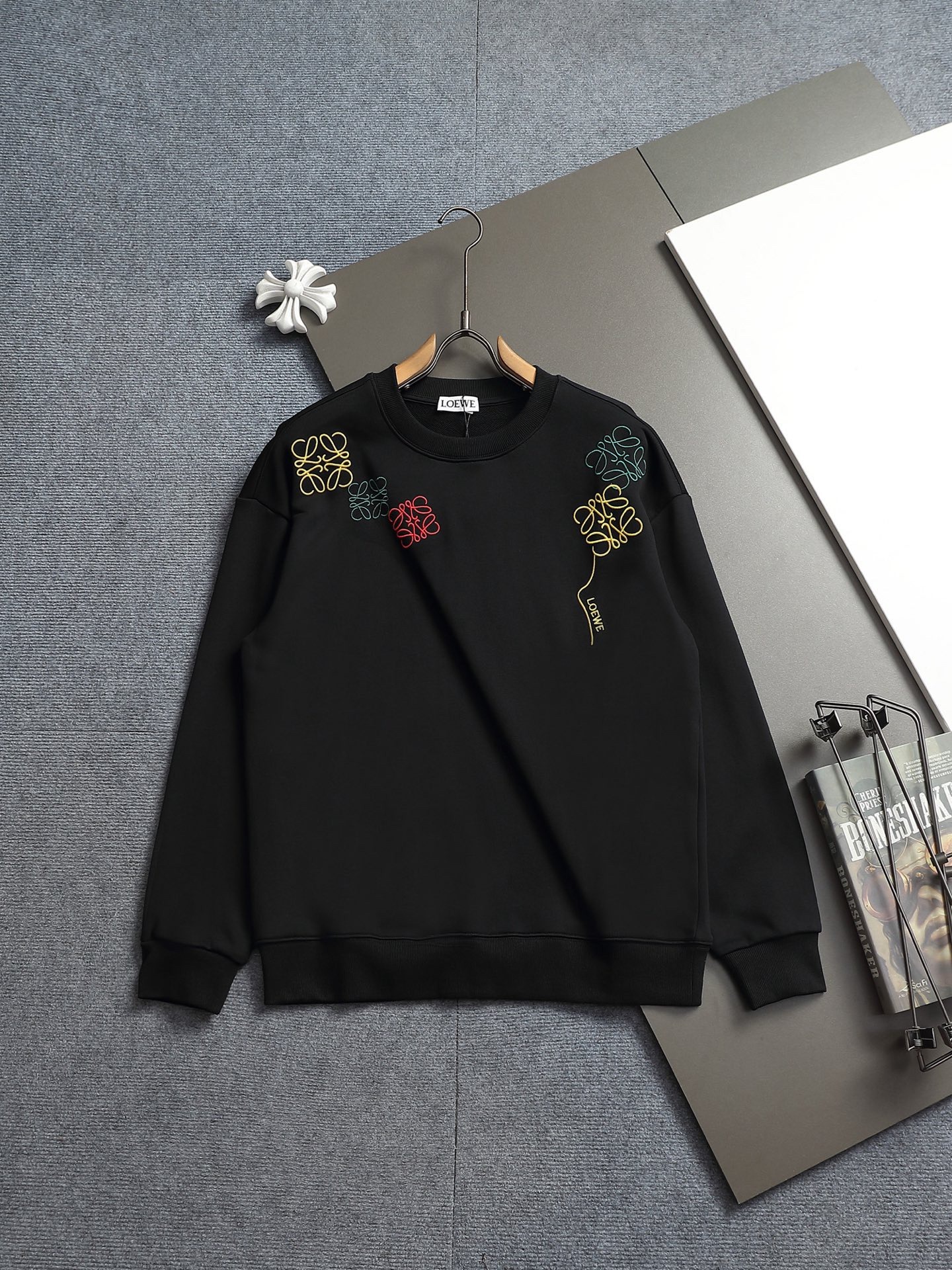 【LOEWE】刺繍長袖 T シャツ