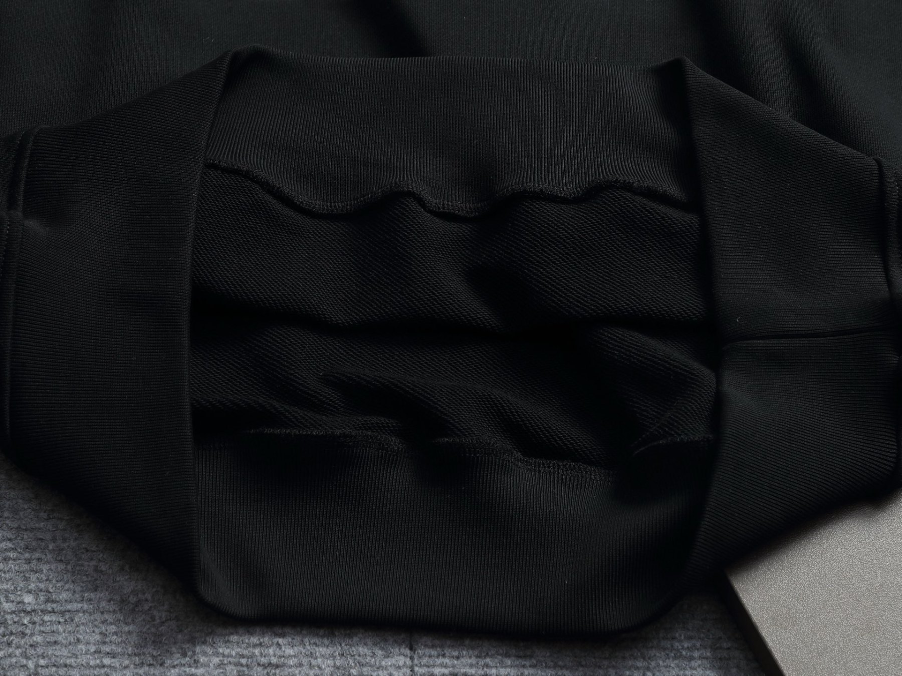 【LOEWE】刺繍長袖 T シャツ