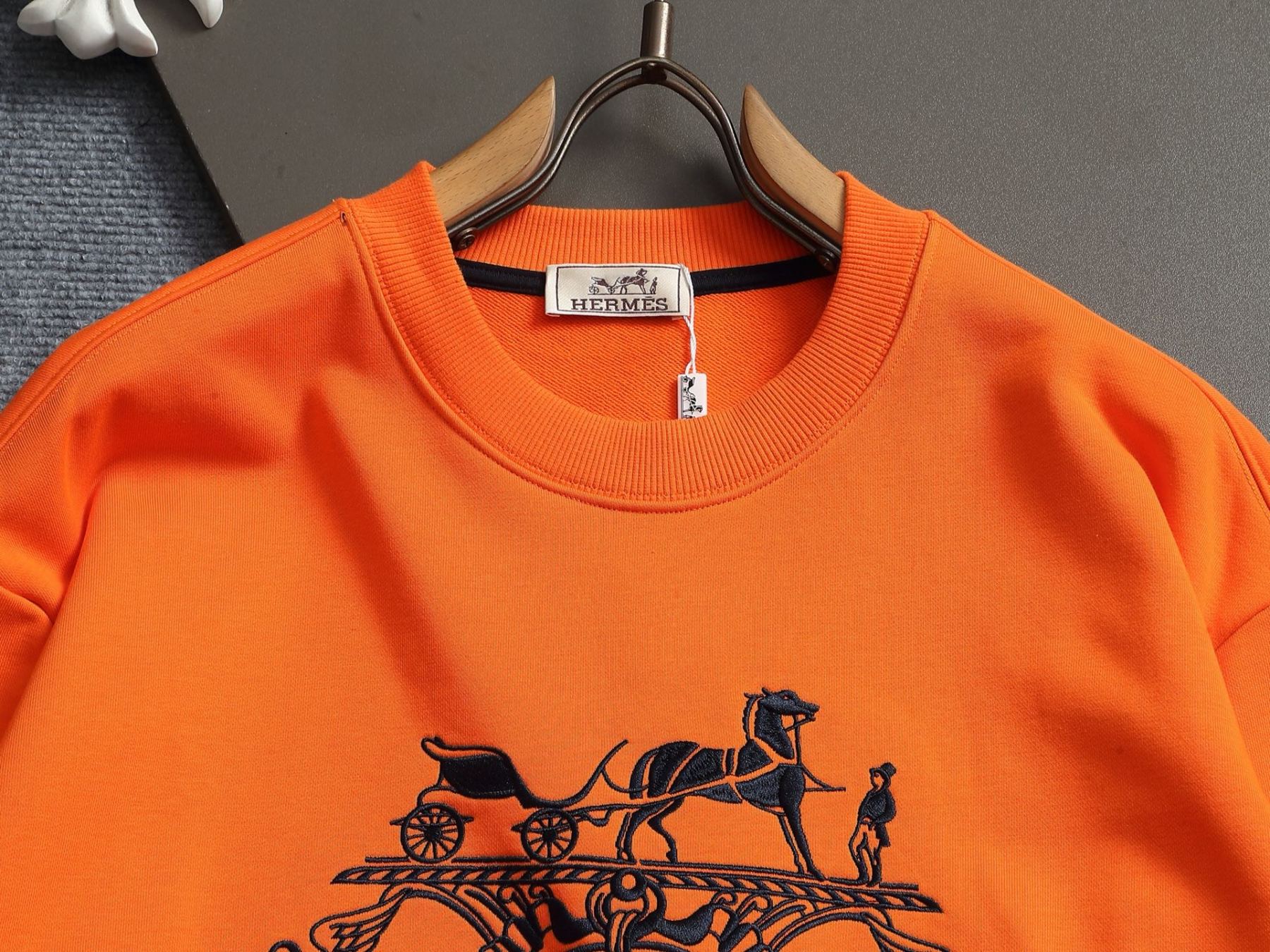 【HERMES】刺繍長袖 T シャツ