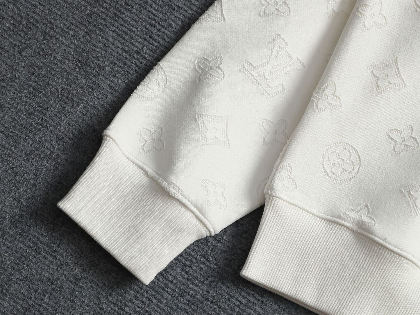 【LOUIS VUITTON】長袖 T シャツ