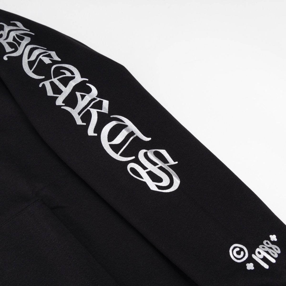 【CHROME HEARTS】クロムハーツ パーカー 男女兼用、ご好評に付き再入荷