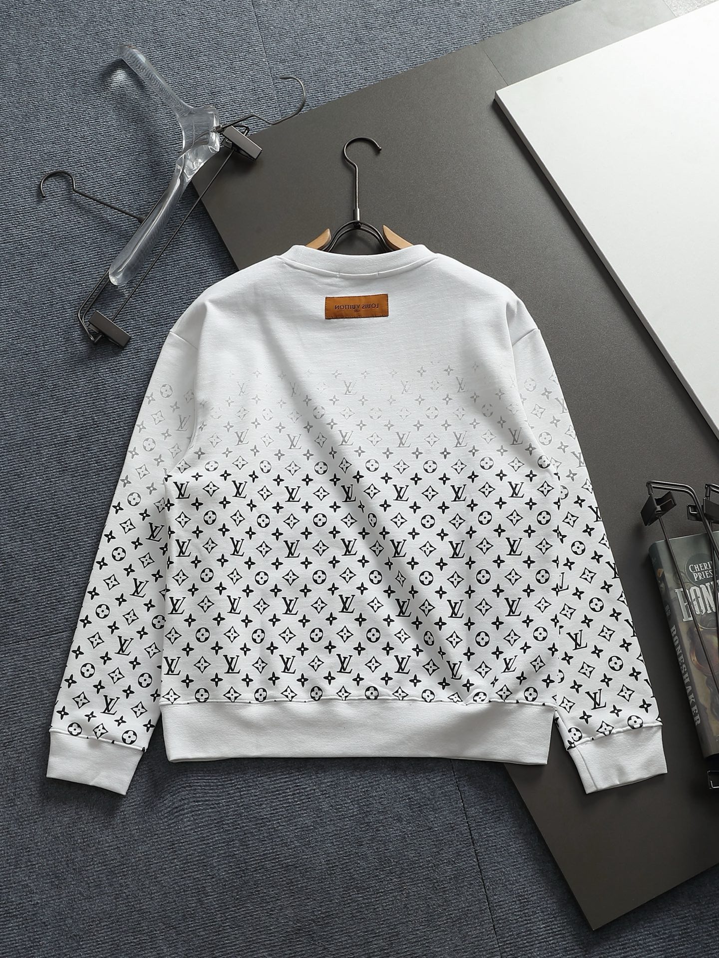 【LOUIS VUITTON】長袖 T シャツ