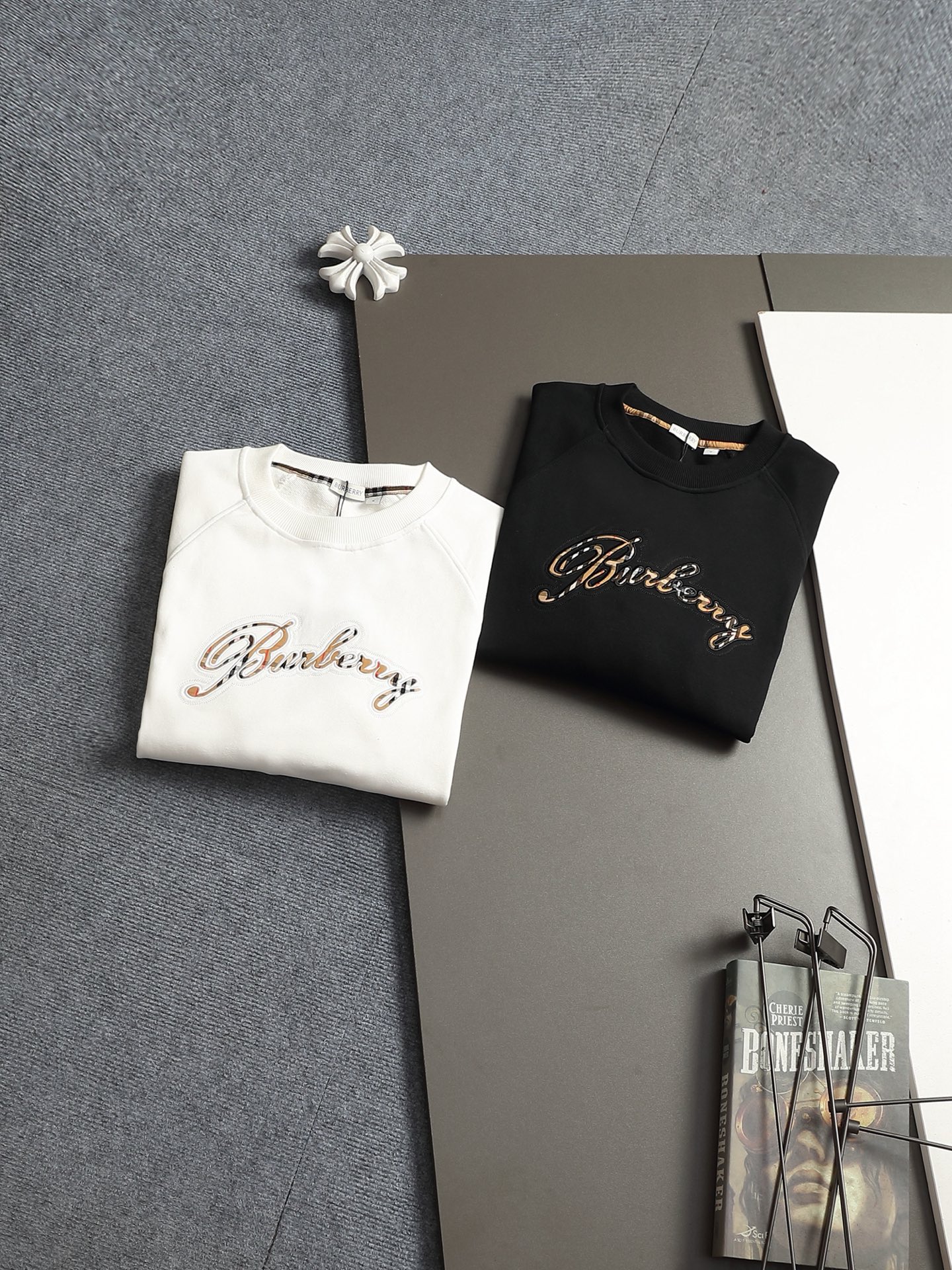 【BURBERRY】長袖 T シャツ
