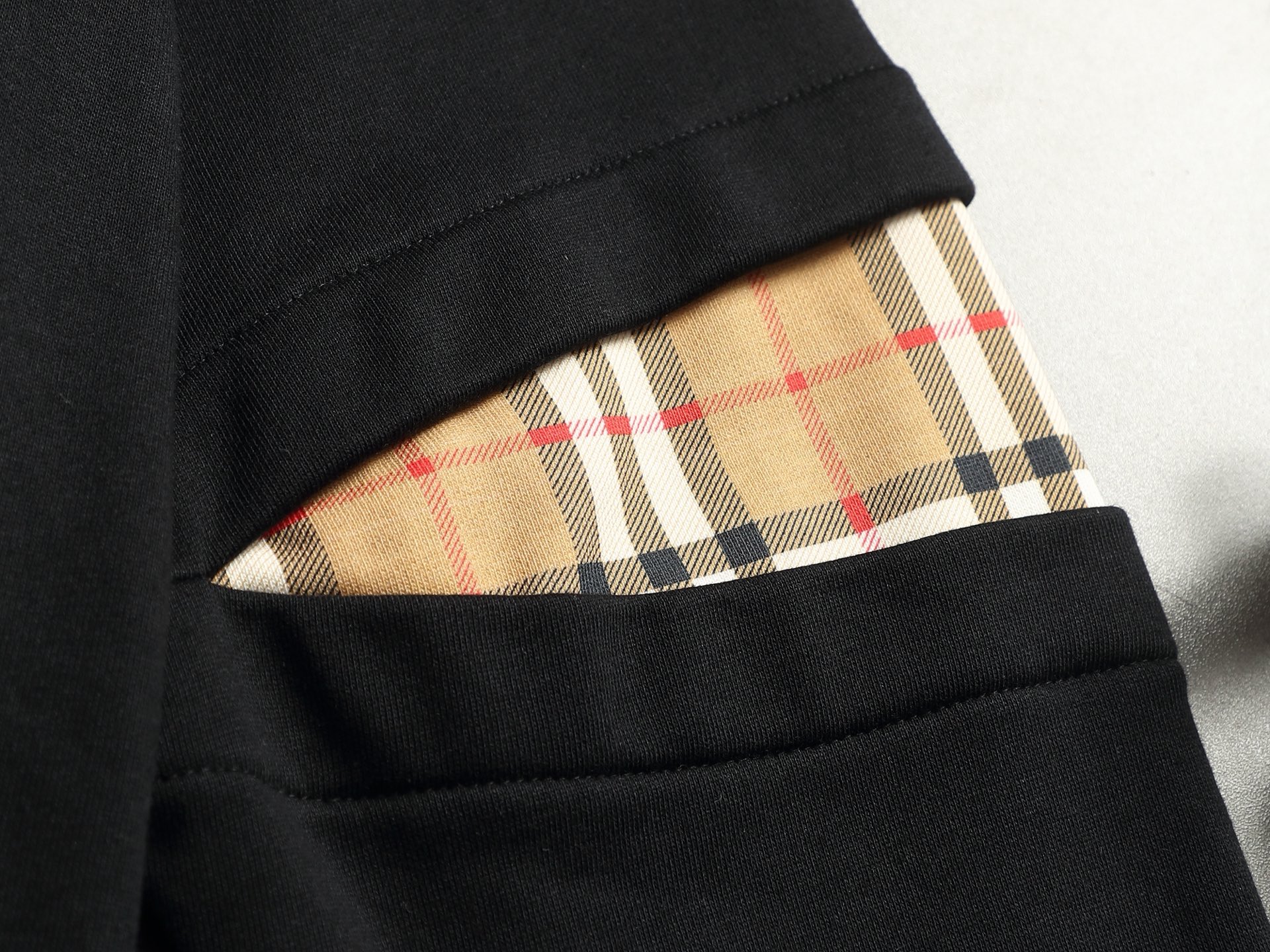 【BURBERRY】長袖 T シャツ