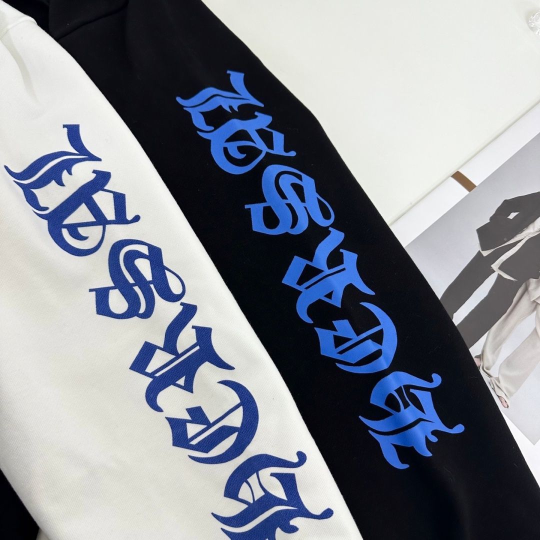 【CHROME HEARTS】クロムハーツ パーカー 男女兼用、ご好評に付き再入荷！