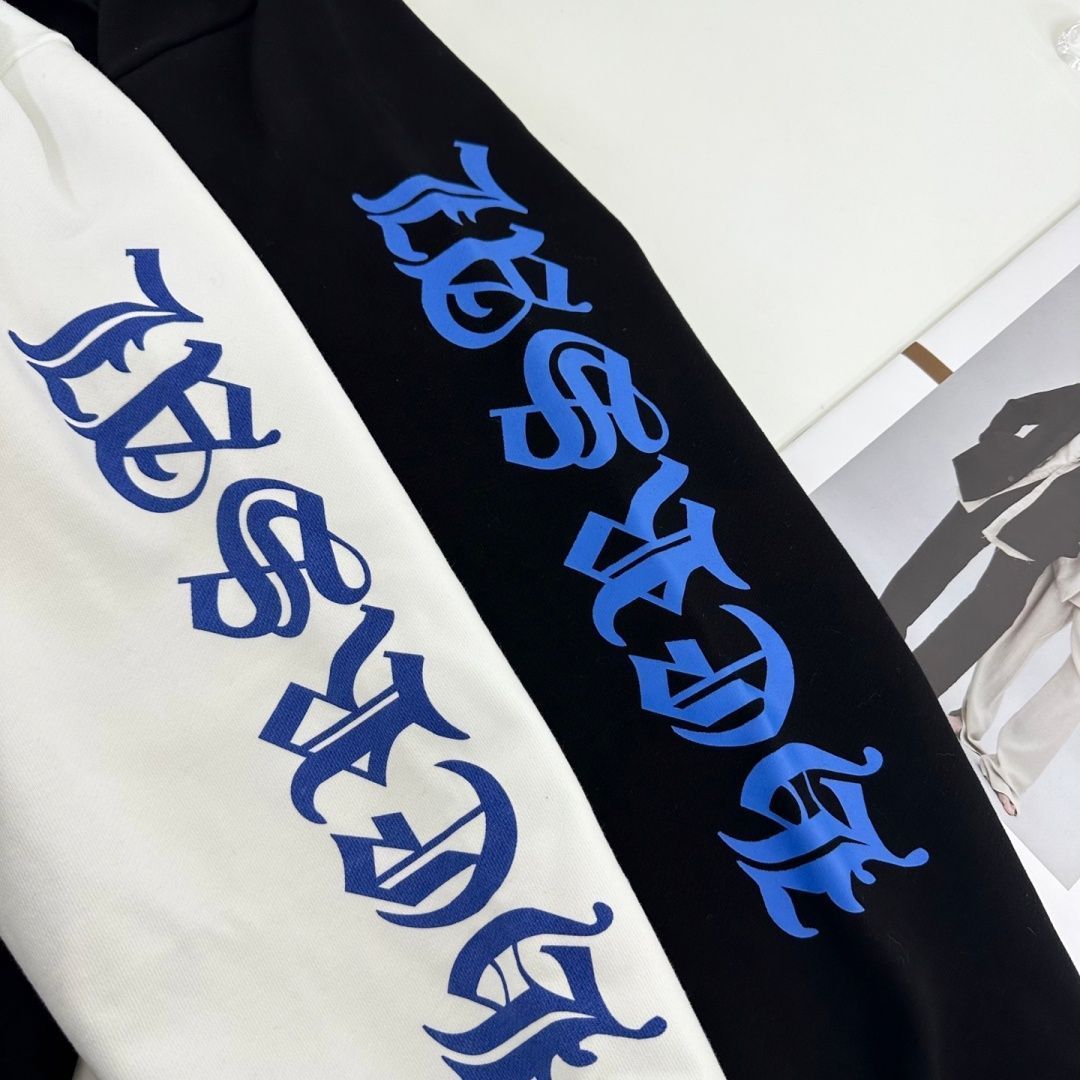 【CHROME HEARTS】クロムハーツ パーカー 男女兼用、ご好評に付き再入荷！