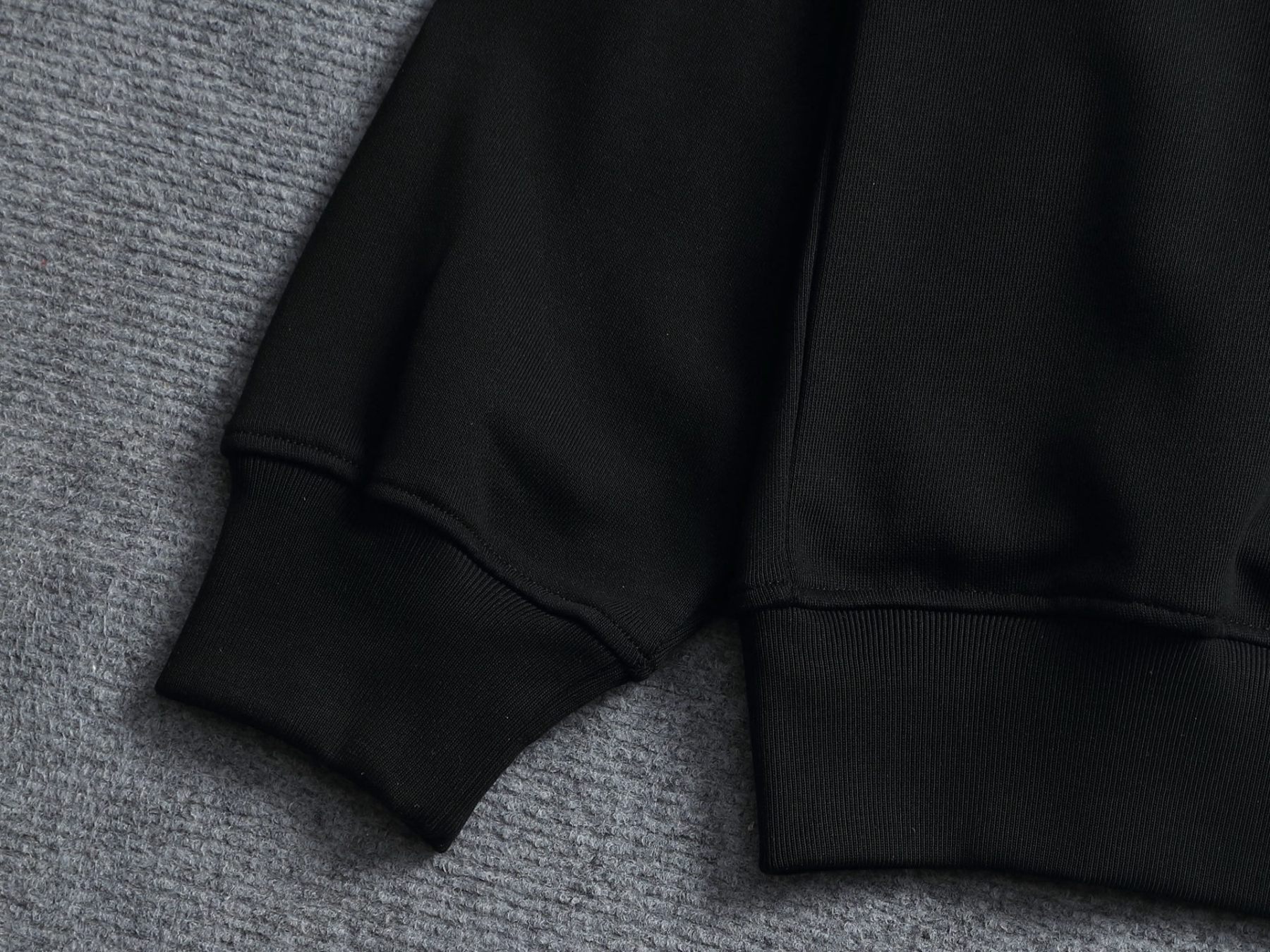 【LOEWE】刺繍長袖 T シャツ