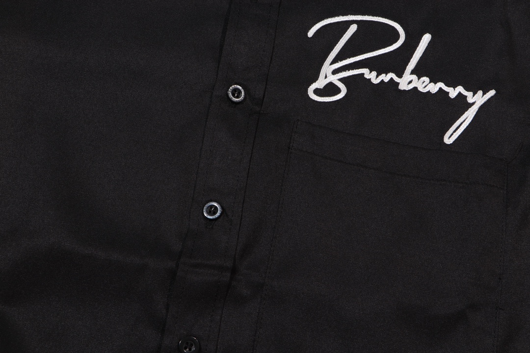 【BURBERRY 公式旗艦店】バーバリー シャツ ご好評に付き再入荷 240716
