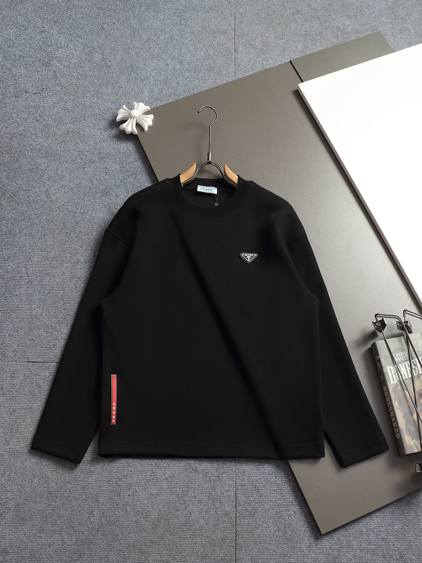 【PRADA】長袖 T シャツ