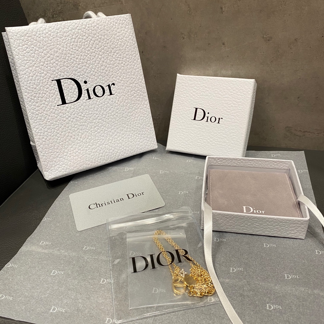 Dior（ディオール）ペンダント ネックレス