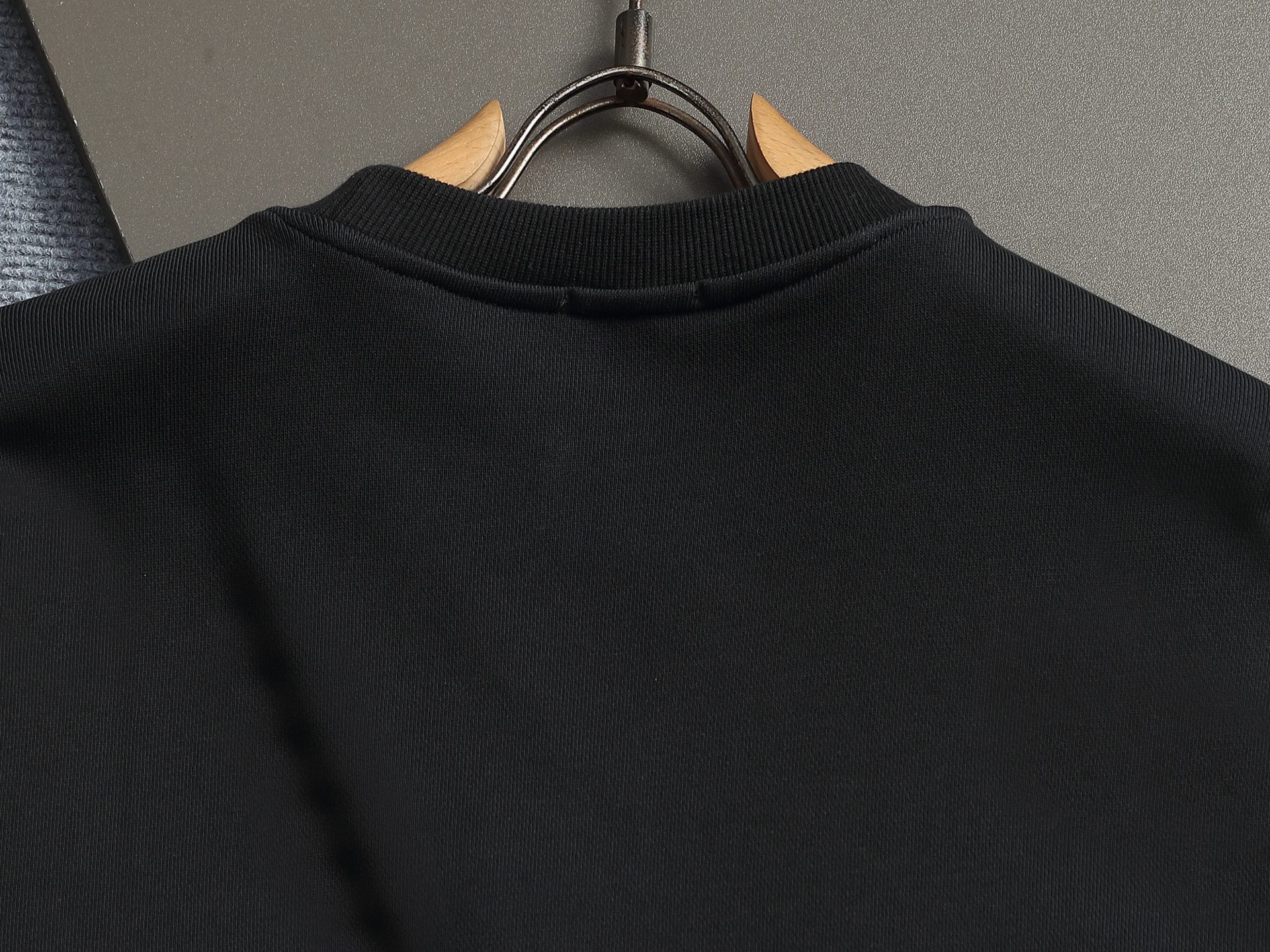 【DIOR】刺繍長袖 T シャツ