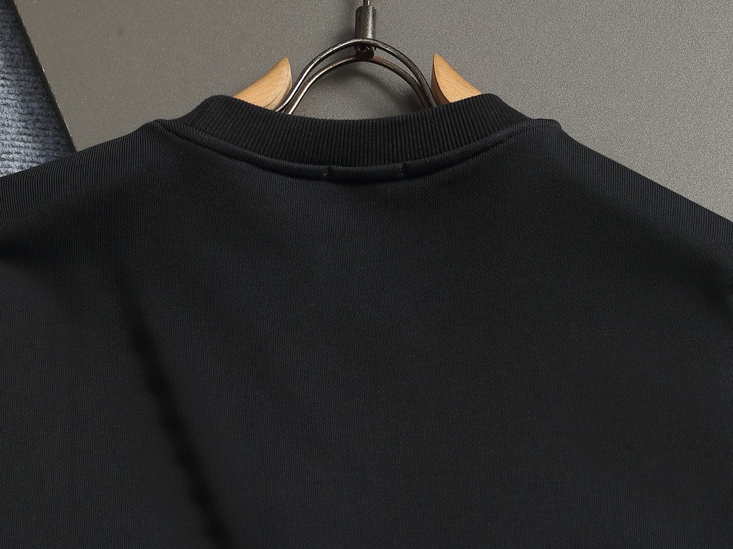 【DIOR】刺繍長袖 T シャツ