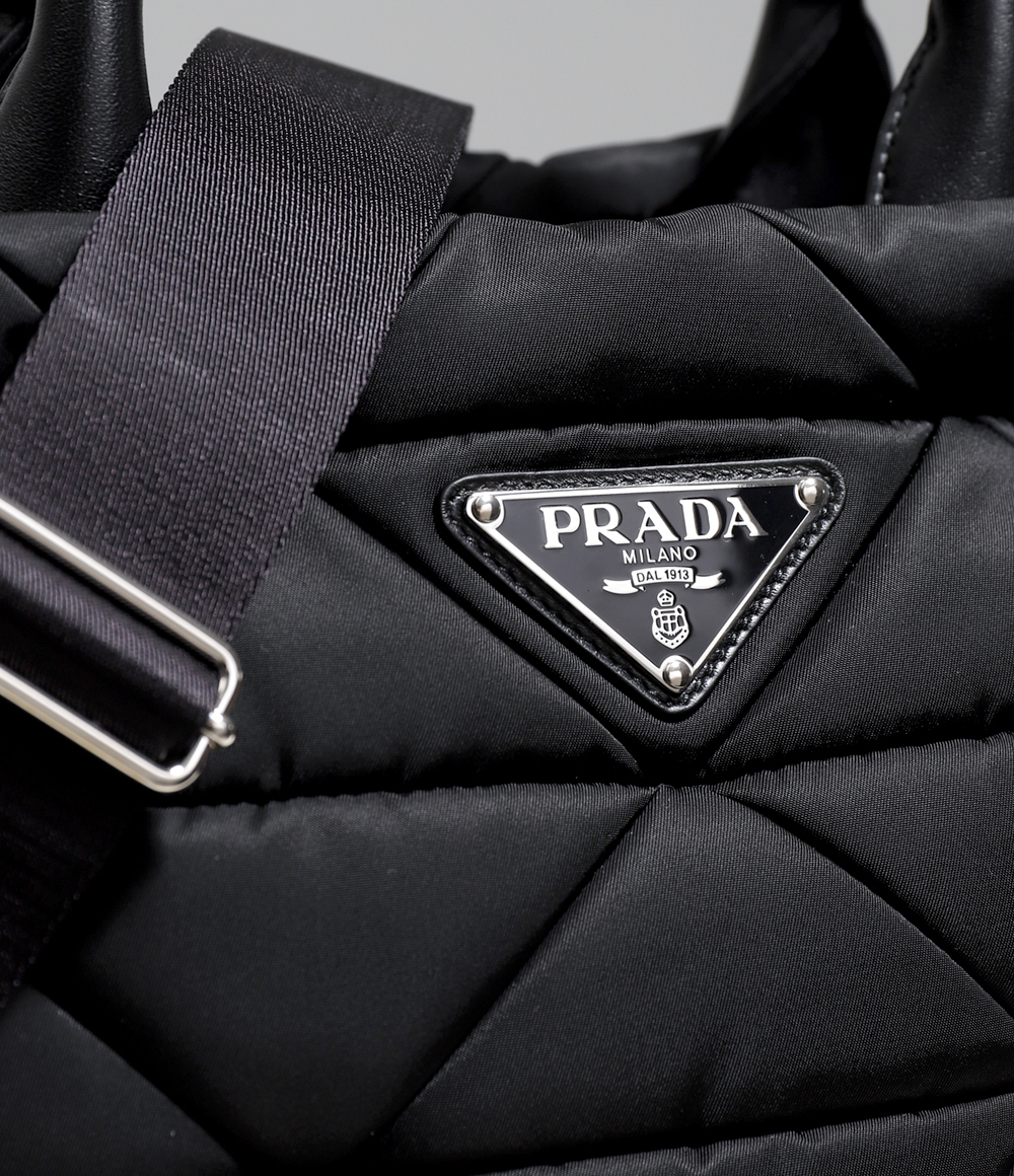 PRADA RE-NYLON ミディアム パデッドトートバッグ