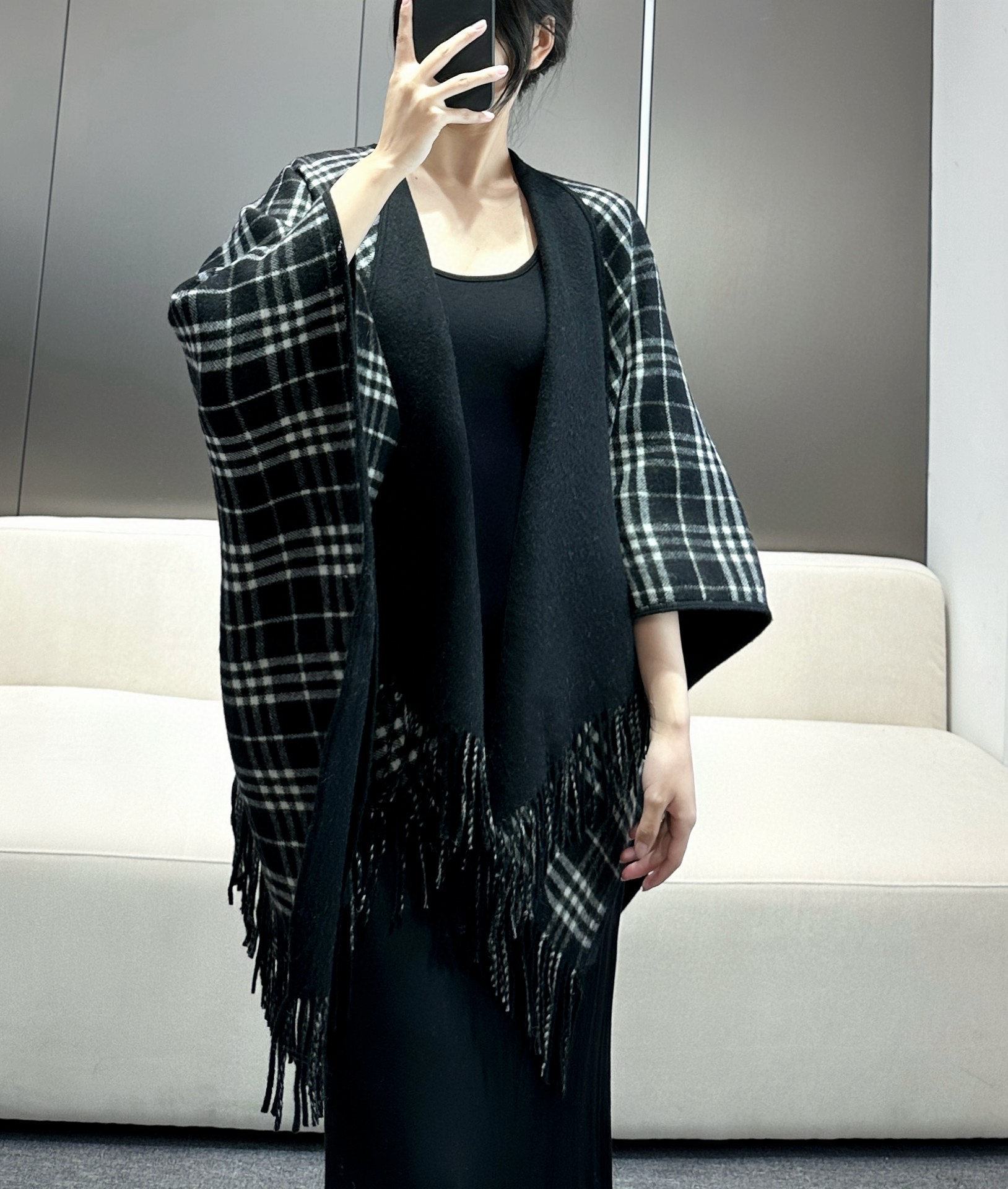 【BURBERRY旗艦店】バーバリー マント ショール ご好評に付き再入荷！