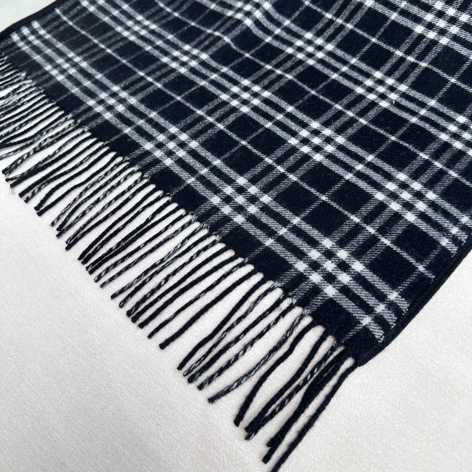 【BURBERRY旗艦店】バーバリー マント ショール ご好評に付き再入荷！