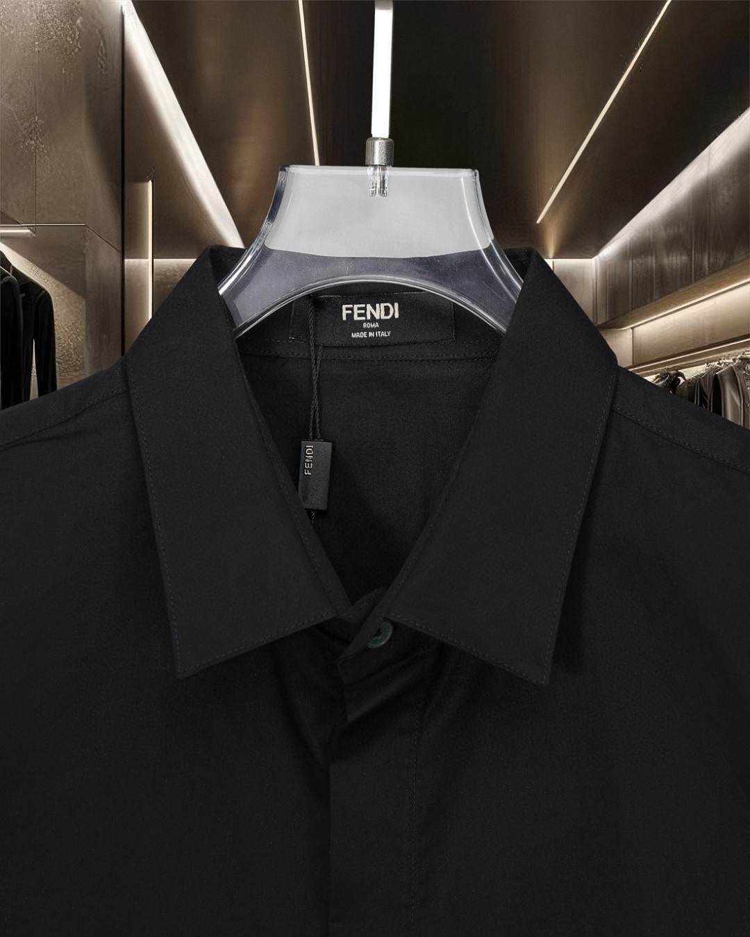 【FENDI旗艦店】（フェンディ）長袖シャツ、ご好評に付き再入荷！