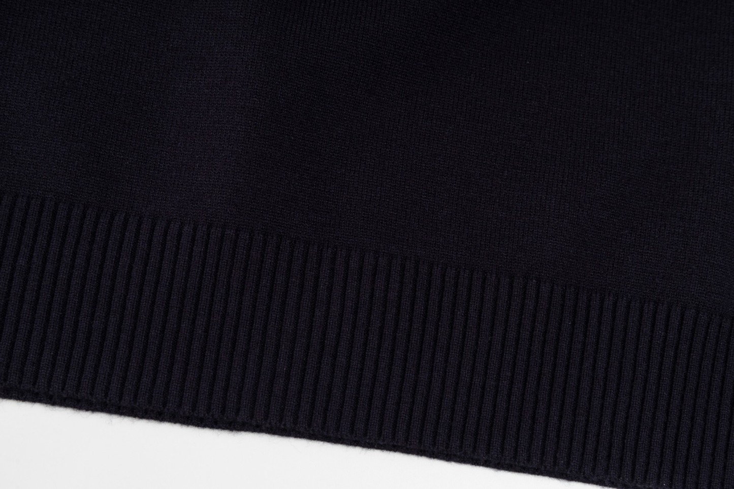 【LOUIS VUITTON旗艦店】ルイヴィトン セーター ご好評に付き再入荷！