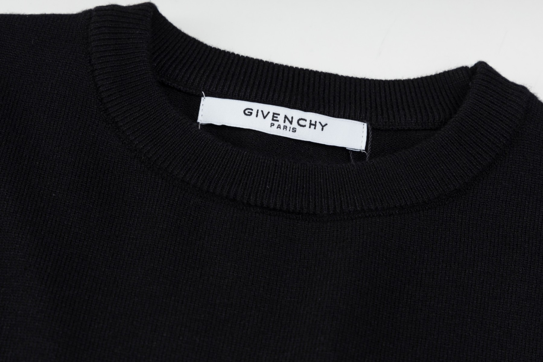 【GIVENCHY旗艦店】ジバンシー セーター ご好評に付き再入荷！