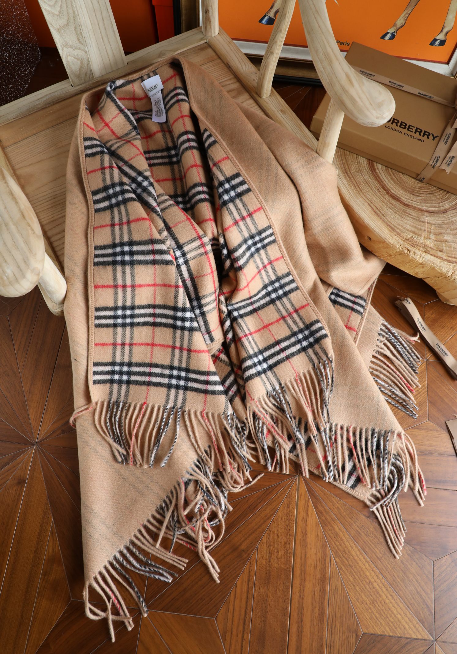 【BURBERRY旗艦店】バーバリー マント ショール ご好評に付き再入荷！