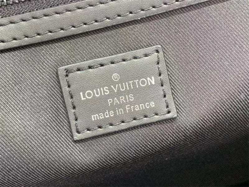 Louis Vuitton キーポル・バンドリエール 50 ブラック M21428