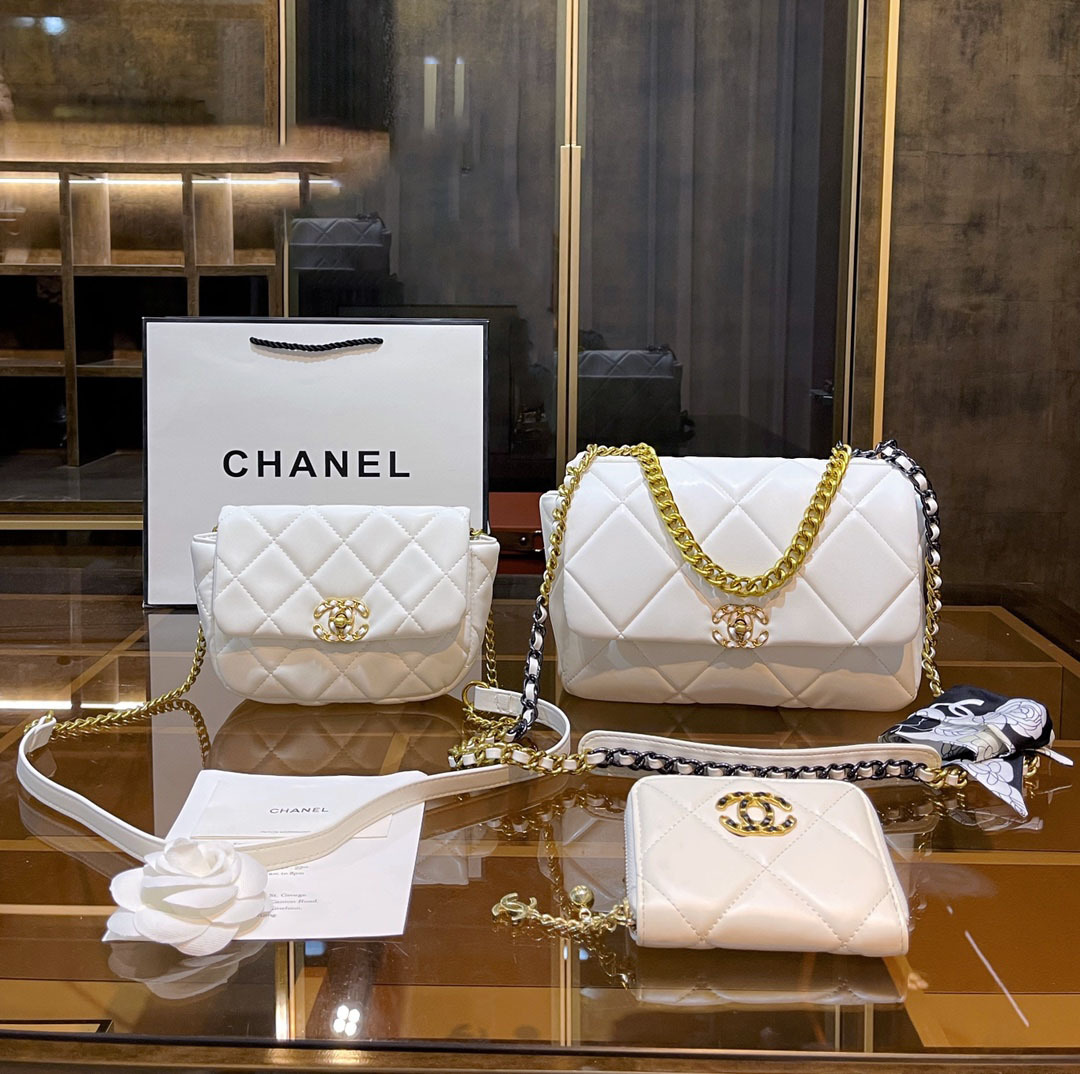 定番人気♪ ミニ マトラッセ【CHANEL】Mini Flap Bag3点セット お得