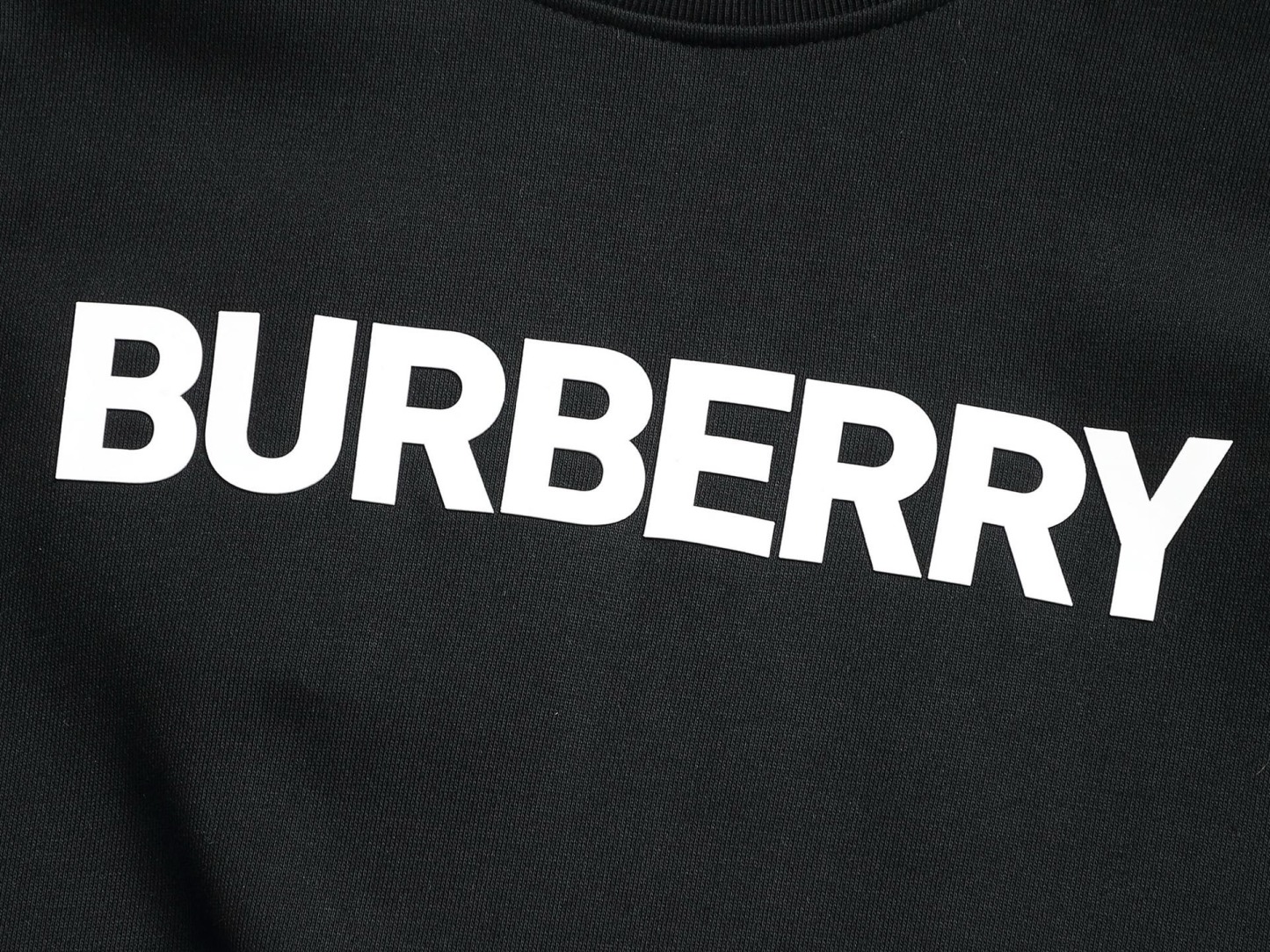 【BURBERRY】プリント長袖 T シャツ